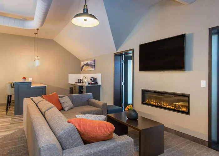Hotel Saranac, Curio Collection By Hilton