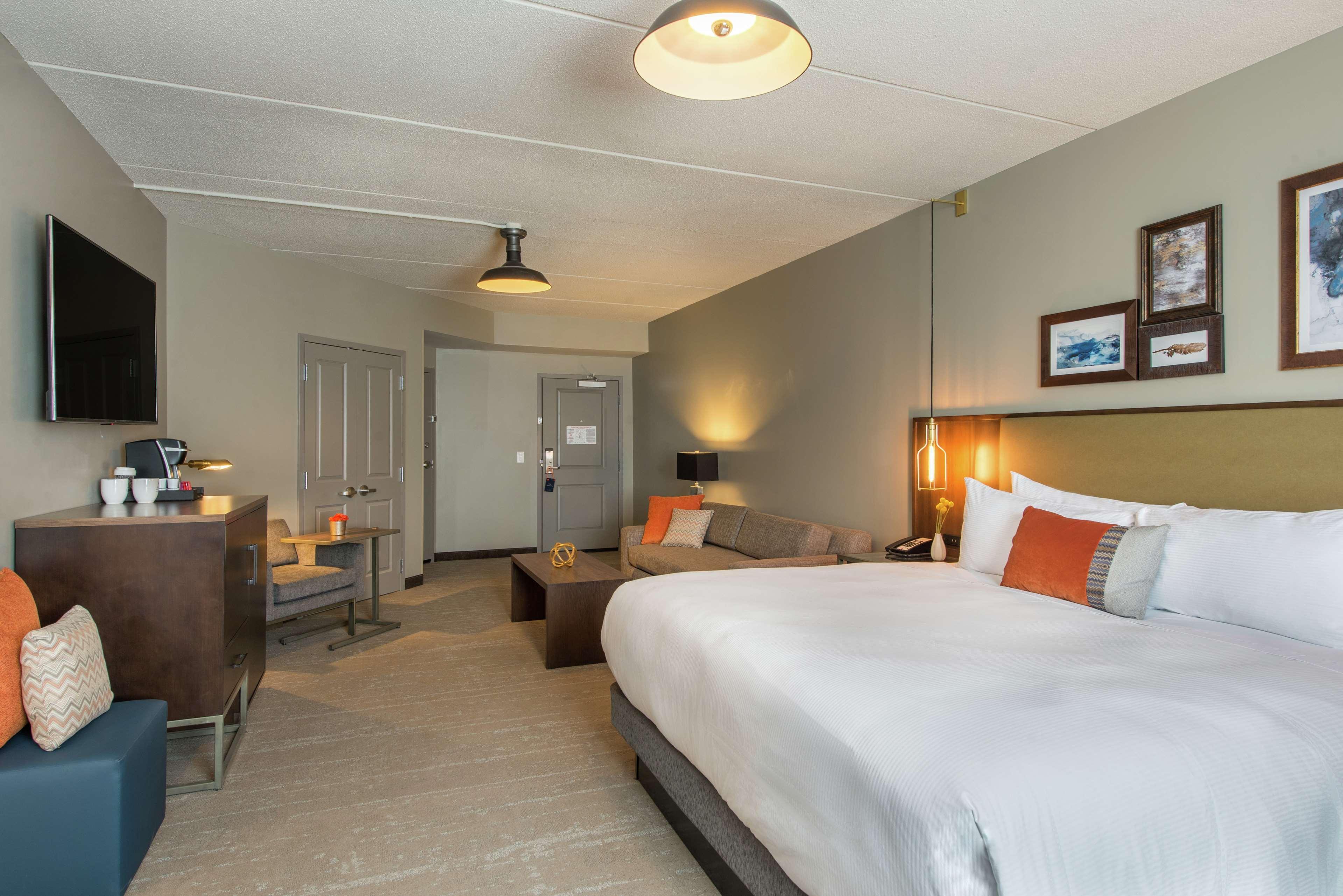 Hotel Saranac, Curio Collection By Hilton Saranac Lake