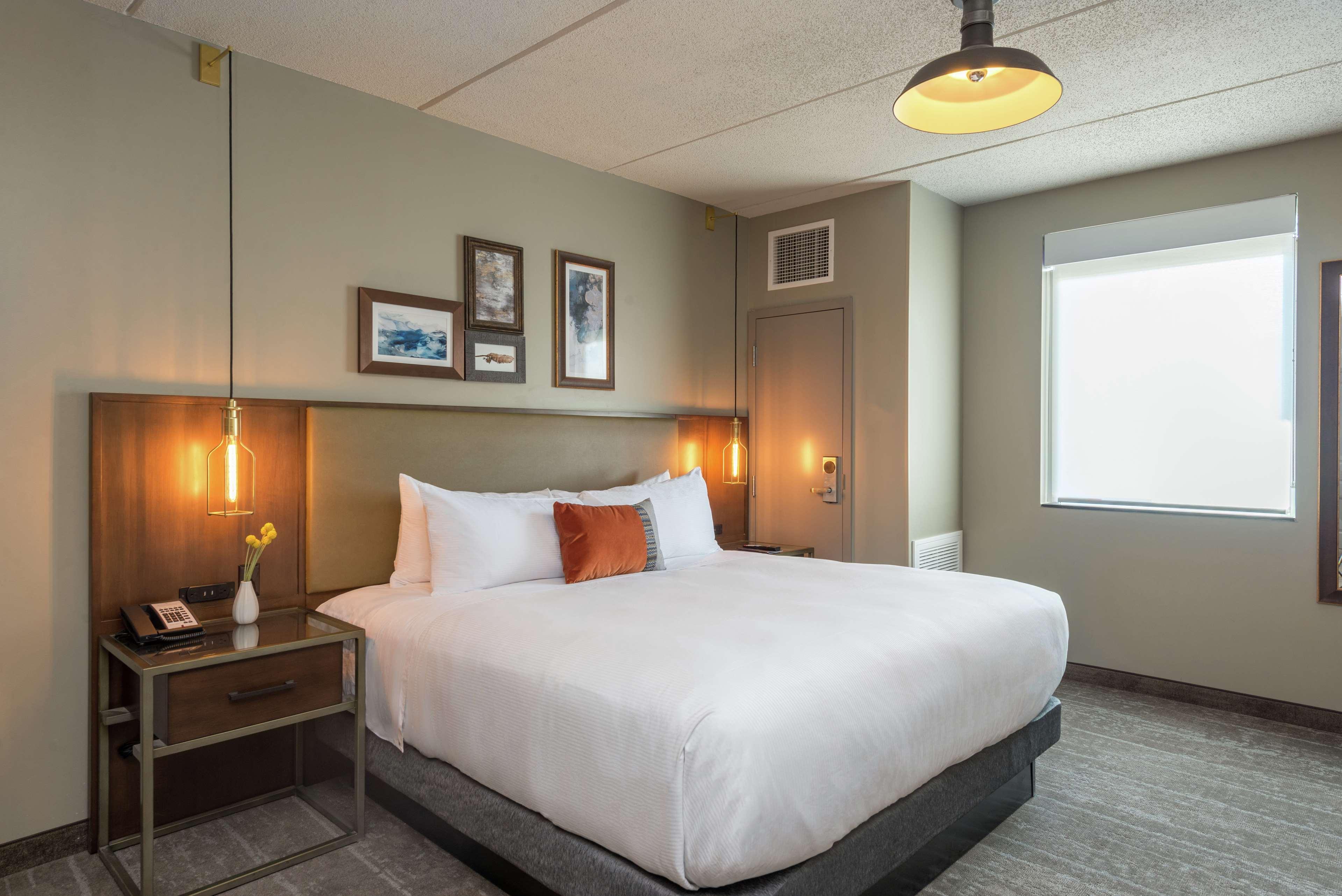 Hotel Saranac, Curio Collection By Hilton 4*