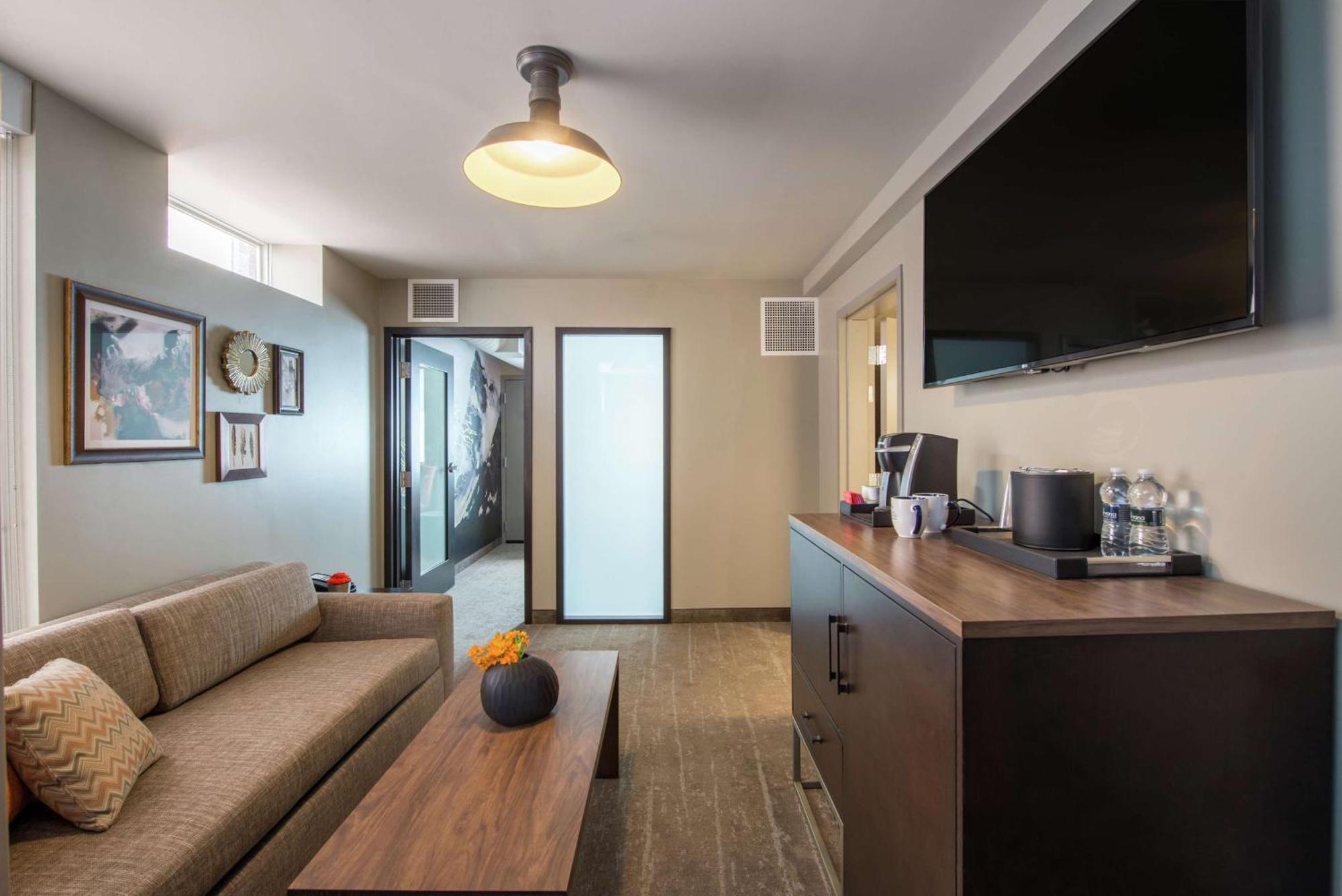Saranac, Curio Collection By Hilton 4* Saranac Lake