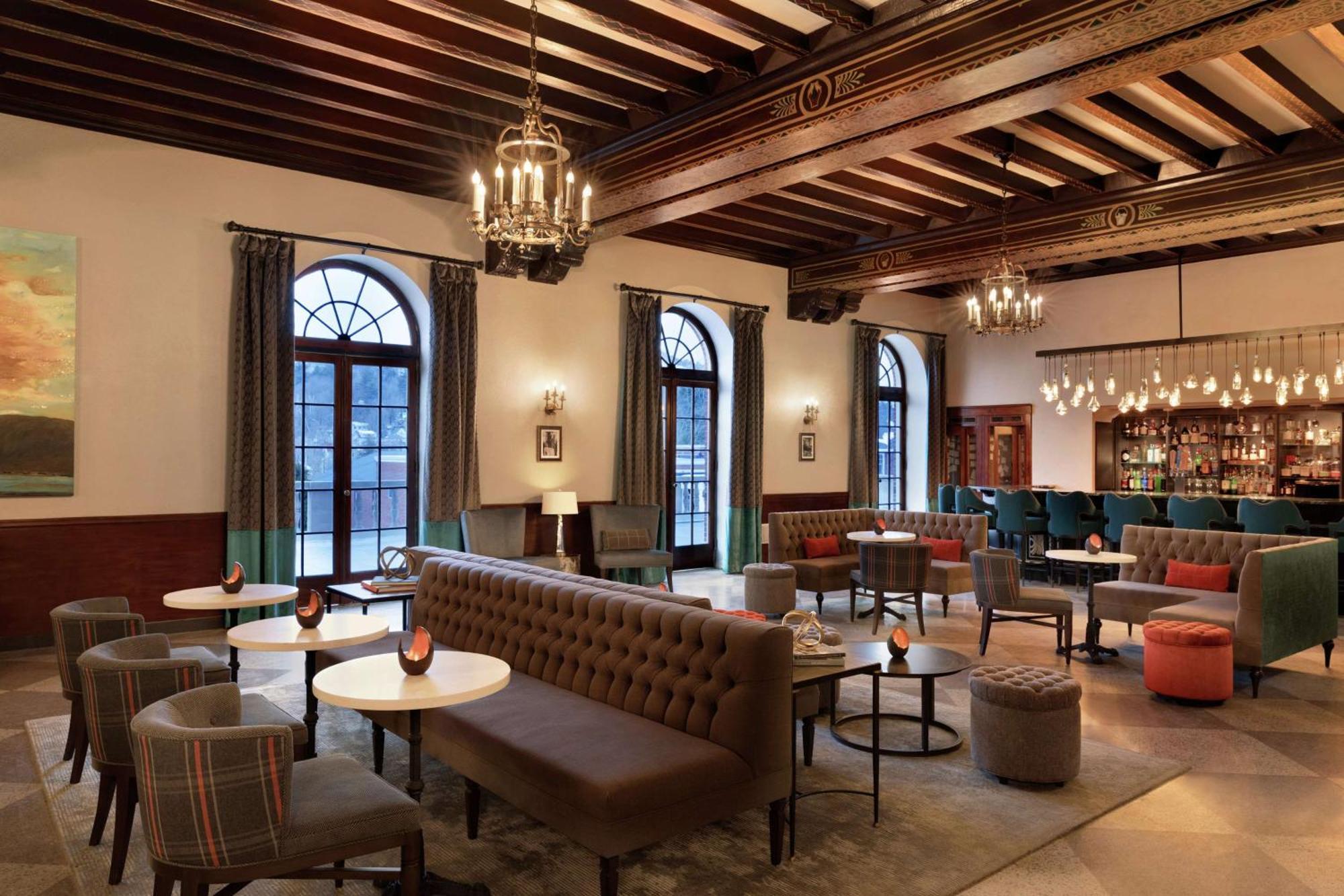 Hotel Saranac, Curio Collection By Hilton Saranac Lake
