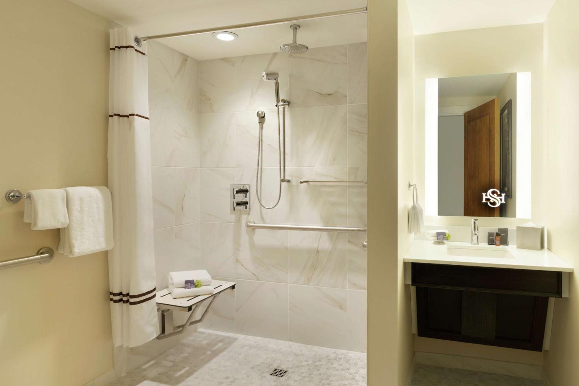 Saranac, Curio Collection By Hilton Saranac Lake