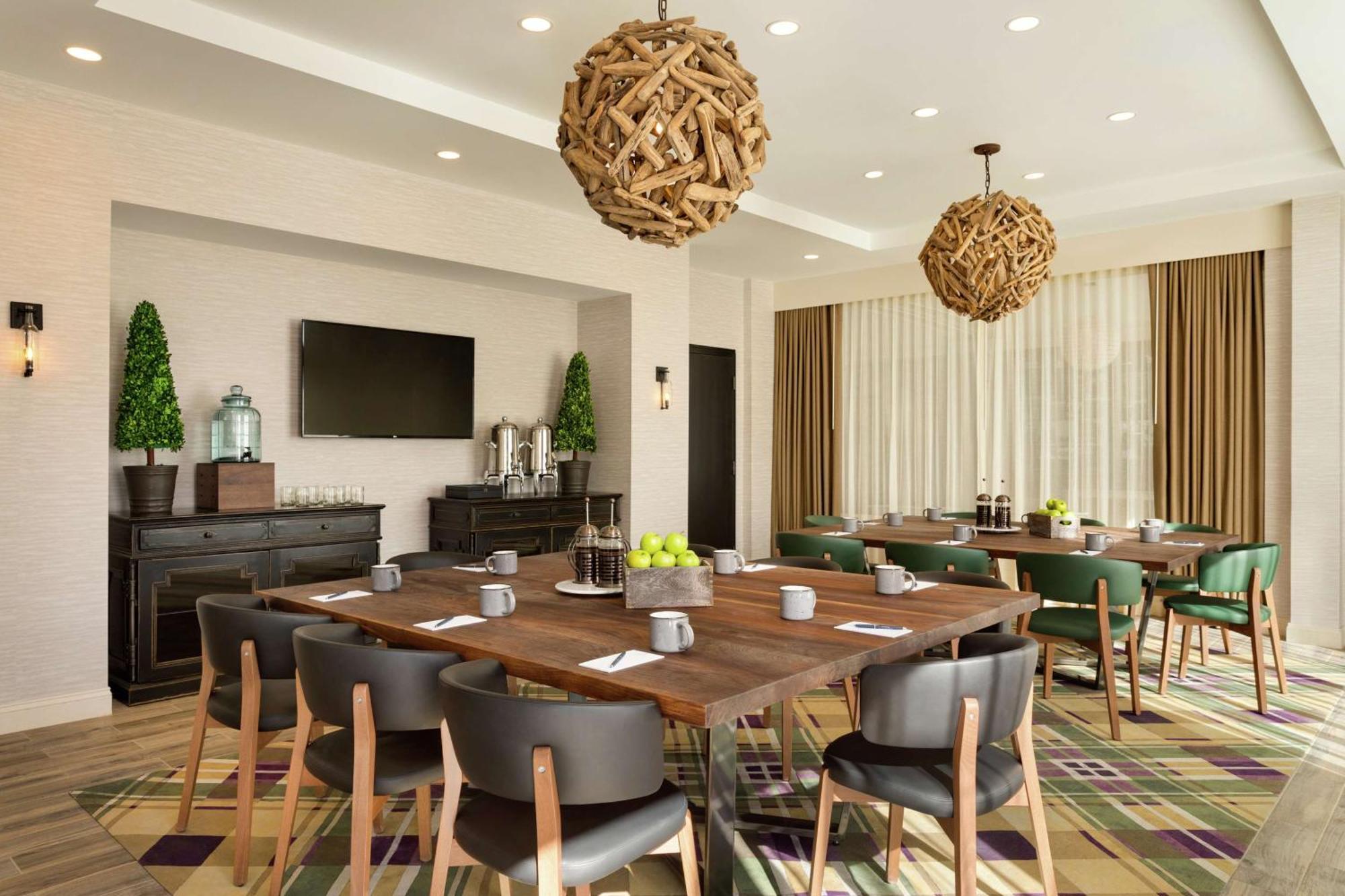 Hotel Saranac, Curio Collection By Hilton Saranac Lake