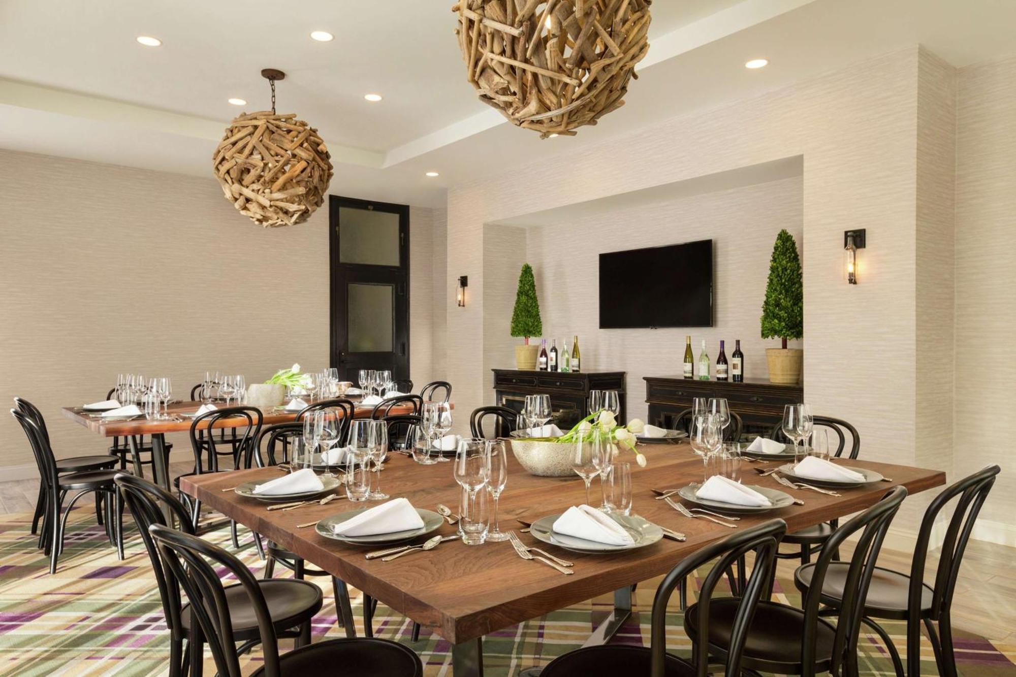 Saranac, Curio Collection By Hilton 4* Saranac Lake